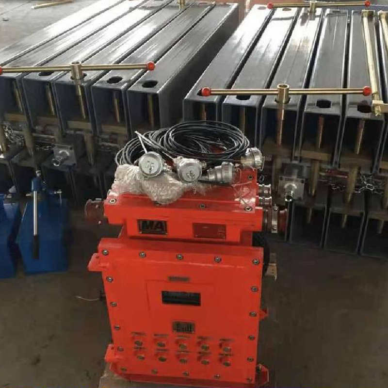 �����z������